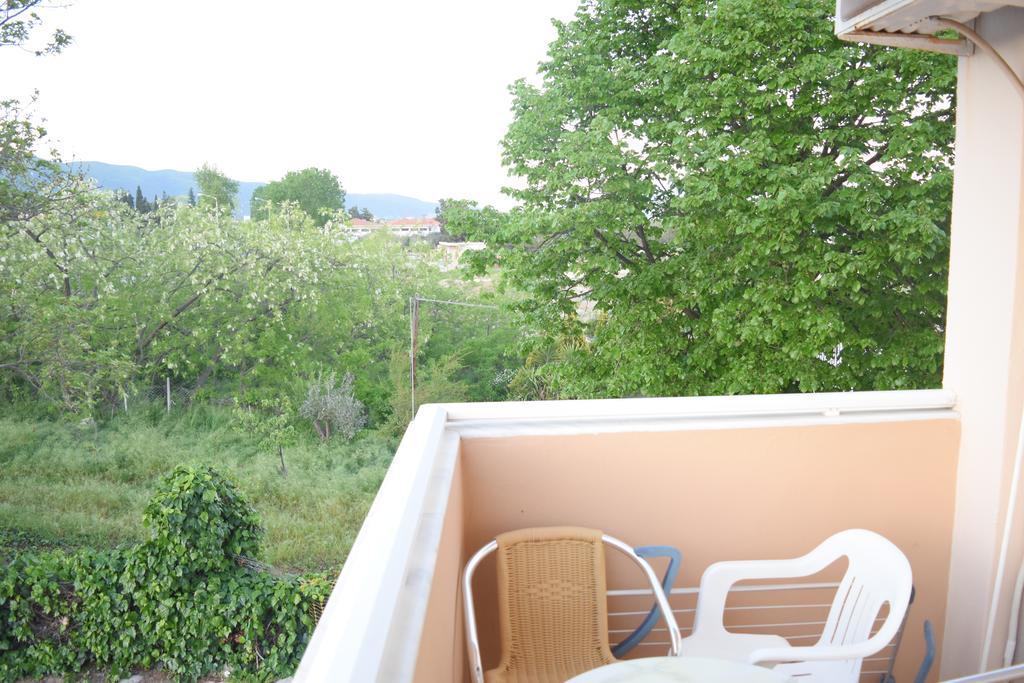 Pension Konstantinoupolis Bed & Breakfast Asprovalta Exterior photo