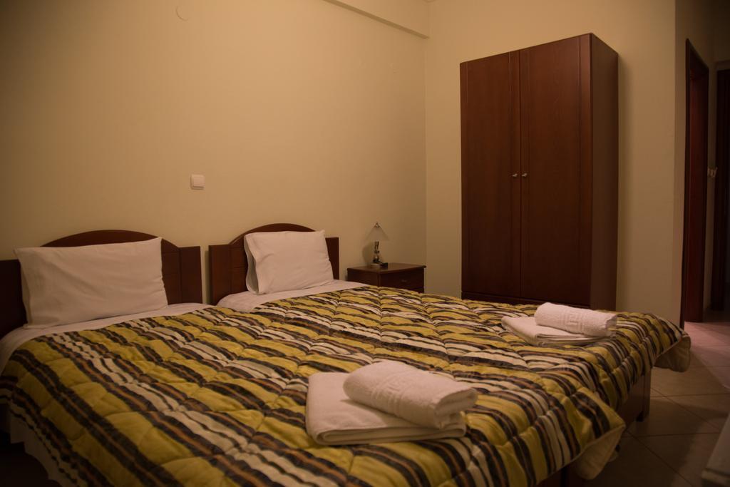 Pension Konstantinoupolis Bed & Breakfast Asprovalta Exterior photo